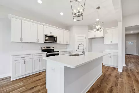 Kitchen - 6124 Mildreds Way, Crestview, FL 32539 photo 2 of 4