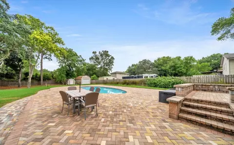Exterior - 536 Benning Dr, Destin, FL 32541 photo 5 of 8
