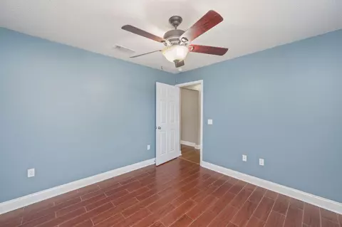 Bedroom - 307 Gauntlet Dr, Crestview, FL 32539 photo 3 of 5