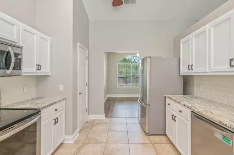Entry Way - 307 Gauntlet Dr, Crestview, FL 32539 photo 2 of 2