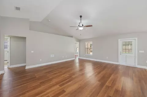 Living - 307 Gauntlet Dr, Crestview, FL 32539 photo 1 of 3