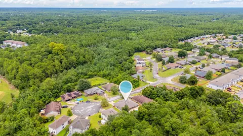 View/Area - 307 Gauntlet Dr, Crestview, FL 32539 photo 2 of 4