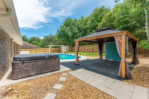Other - 307 Gauntlet Dr, Crestview, FL 32539 photo 9 of 9