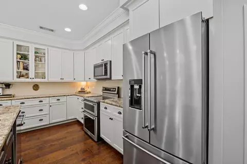 Kitchen - 1457 Mill Creek Dr, Baker, FL 32531 photo 7 of 9