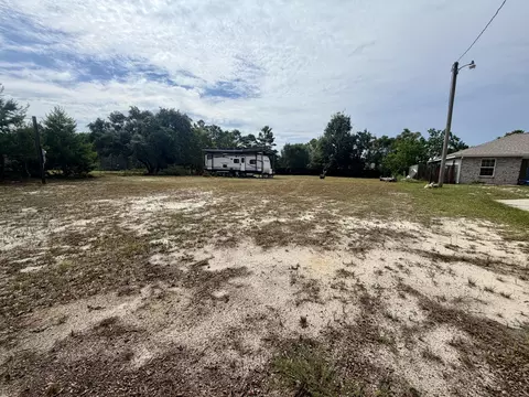 8555 Laredo St, Navarre, FL 32566