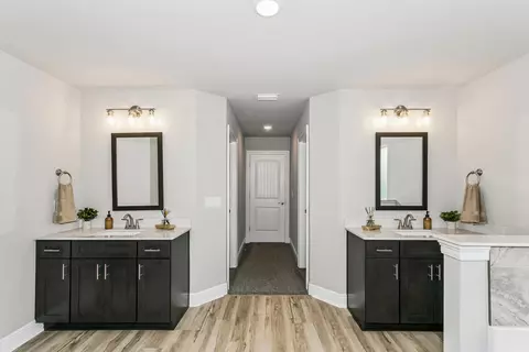 Entry Way - 6617 Prosperity Ln, Milton, FL 32570 photo 3 of 3