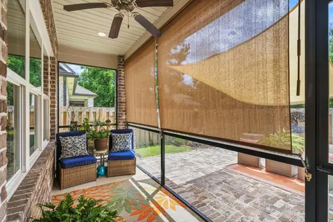 Exterior - 46 Laurel Oaks Dr, Freeport, FL 32439 photo 4 of 7