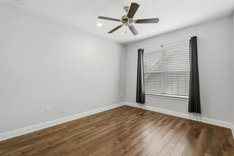 Bedroom - 46 Laurel Oaks Dr, Freeport, FL 32439 photo 6 of 9