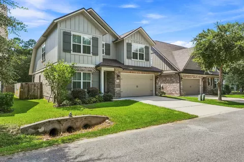 Exterior - 46 Laurel Oaks Dr, Freeport, FL 32439 photo 2 of 7