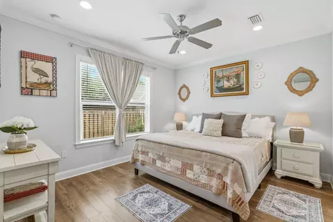 Bedroom - 46 Laurel Oaks Dr, Freeport, FL 32439 photo 1 of 9