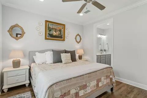 Bedroom - 46 Laurel Oaks Dr, Freeport, FL 32439 photo 4 of 9