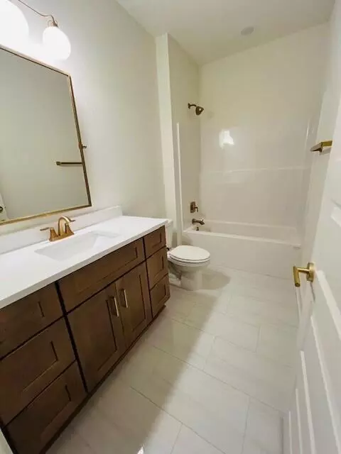 Bath - 71 Leap Year Ln, Freeport, FL 32439 photo 1 of 12
