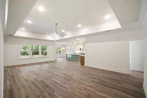 Living - 71 Leap Year Ln, Freeport, FL 32439 photo 5 of 8