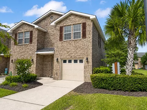8732 Brown Pelican Cir, Navarre, FL 32566