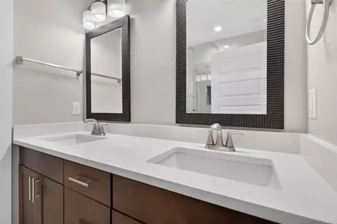 Bath - 4540 Hermosa Rd, Crestview, FL 32539 photo 2 of 12