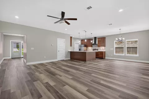 Entry Way - 4540 Hermosa Rd, Crestview, FL 32539 photo 2 of 6