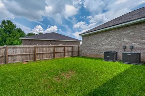 Exterior - 4540 Hermosa Rd, Crestview, FL 32539 photo 8 of 11