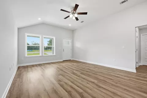 Living - 2942 Mccarty Ave, Crestview, FL 32539 photo 1 of 2