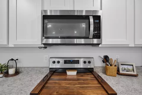 Kitchen - 379 This Way, Freeport, FL 32439 photo 3 of 4