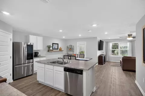 Kitchen - 379 This Way, Freeport, FL 32439 photo 4 of 4