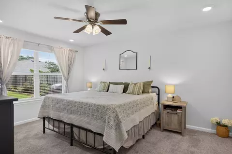 Bedroom - 379 This Way, Freeport, FL 32439 photo 1 of 4