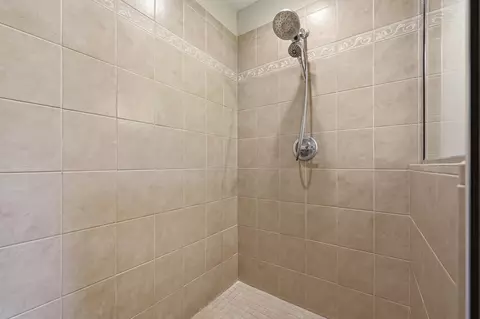 Bath - 2240 Riddle Rd, Cantonment, FL 32533 photo 5 of 8