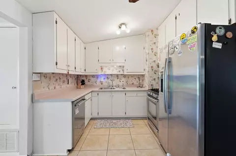 Kitchen - 2240 Riddle Rd, Cantonment, FL 32533 photo 2 of 5
