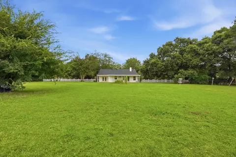 Exterior - 2240 Riddle Rd, Cantonment, FL 32533 photo 9 of 12