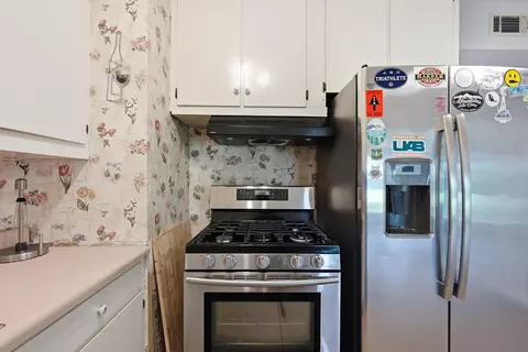 Kitchen - 2240 Riddle Rd, Cantonment, FL 32533 photo 4 of 5