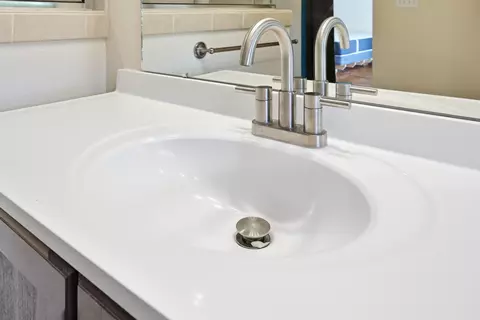 Bath - 2240 Riddle Rd, Cantonment, FL 32533 photo 6 of 8