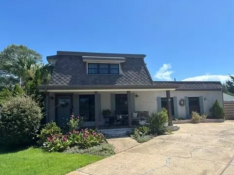 731 Sailfish Dr, Fort Walton Beach, FL 32548