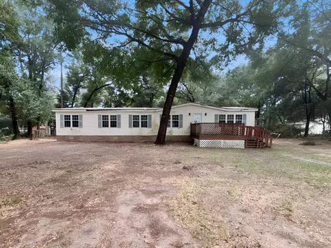 5623 Tom Sawyer Rd, Milton, FL 32583