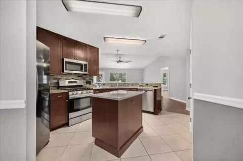 Kitchen - 5197 Whitehurst Ln, Crestview, FL 32536 photo 3 of 6