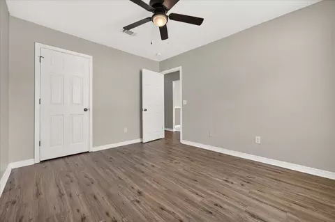 Bedroom - 5197 Whitehurst Ln, Crestview, FL 32536 photo 3 of 6