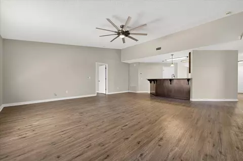 Living - 5197 Whitehurst Ln, Crestview, FL 32536 photo 4 of 7