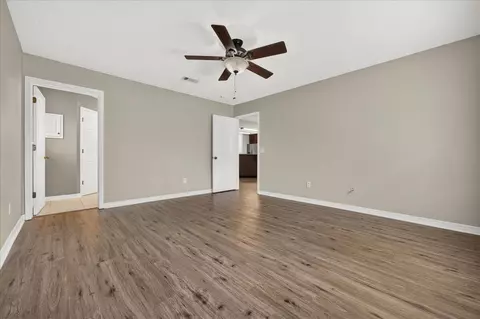 Living - 5197 Whitehurst Ln, Crestview, FL 32536 photo 7 of 7