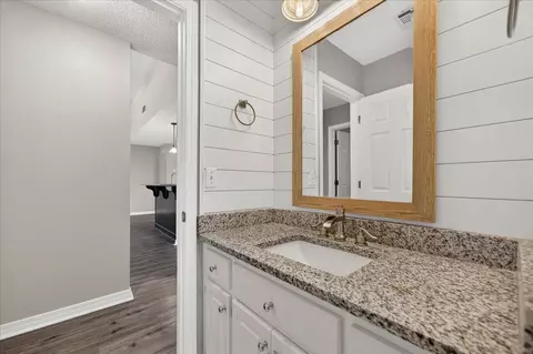Bath - 5197 Whitehurst Ln, Crestview, FL 32536 photo 8 of 8