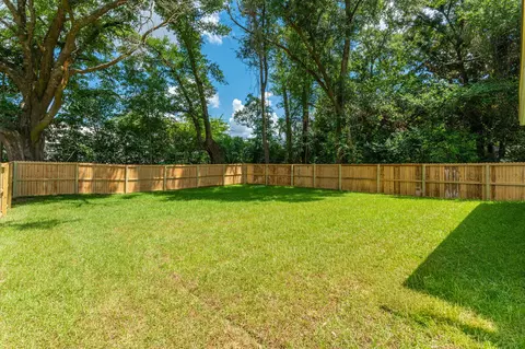 Exterior - 399 E Railroad Ave, Crestview, FL 32539 photo 3 of 6