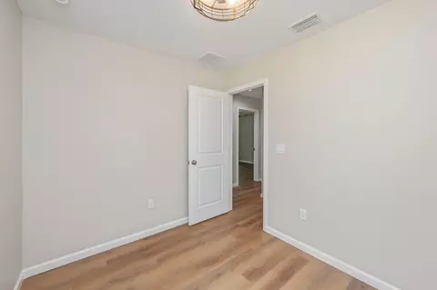 Bedroom - 399 E Railroad Ave, Crestview, FL 32539 photo 2 of 8