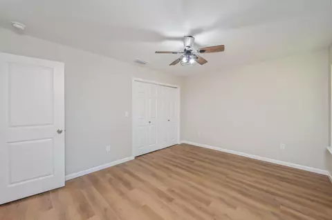 Bedroom - 399 E Railroad Ave, Crestview, FL 32539 photo 7 of 8