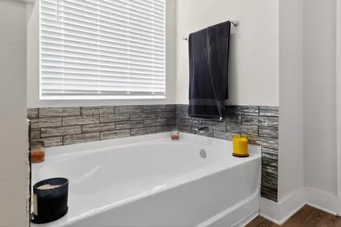 Bath - 2452 Dakota Way, Crestview, FL 32536 photo 1 of 3