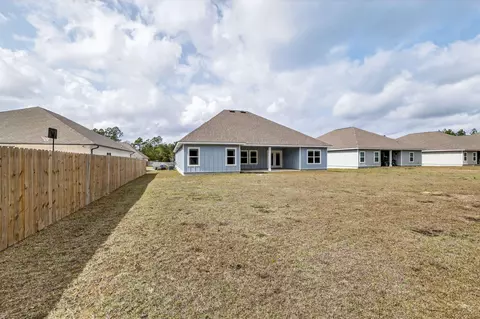 Exterior - 2452 Dakota Way, Crestview, FL 32536 photo 3 of 4