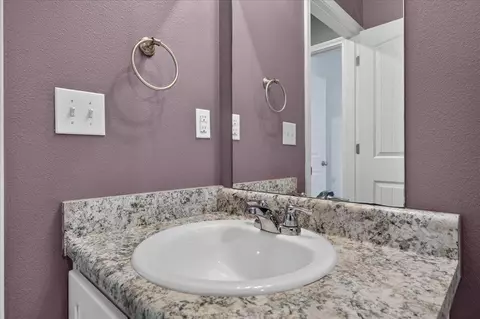 Bath - 3485 Sparco Dr, Crestview, FL 32539 photo 3 of 3