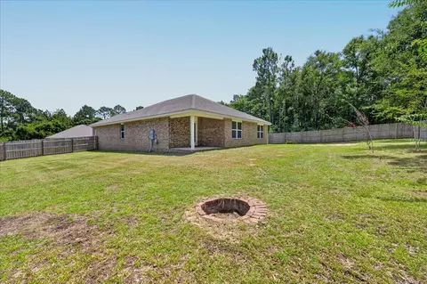 Exterior - 3485 Sparco Dr, Crestview, FL 32539 photo 7 of 8
