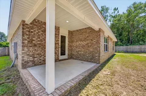 Exterior - 3485 Sparco Dr, Crestview, FL 32539 photo 4 of 8