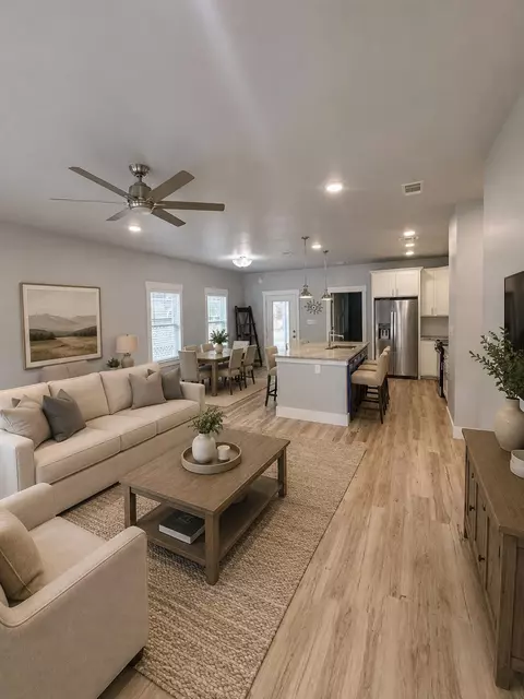 Living - 2980 N 18th Ave, Milton, FL 32583 photo 3 of 4