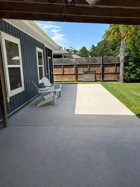 Exterior - 2980 N 18th Ave, Milton, FL 32583 photo 11 of 14