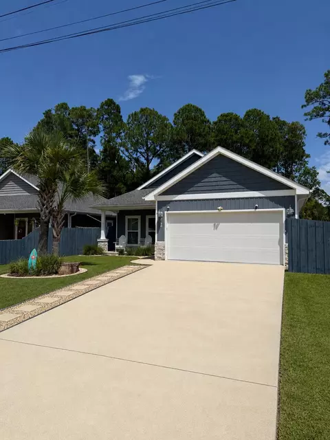 Exterior - 2980 N 18th Ave, Milton, FL 32583 photo 2 of 14