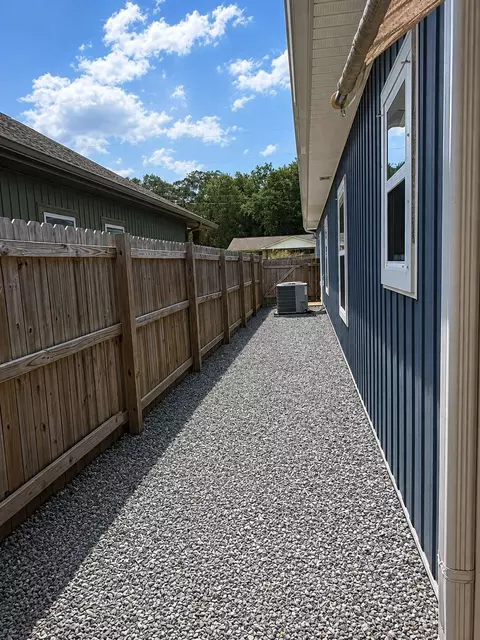 Exterior - 2980 N 18th Ave, Milton, FL 32583 photo 9 of 14