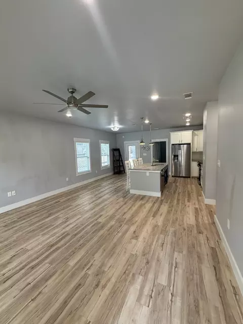 Living - 2980 N 18th Ave, Milton, FL 32583 photo 2 of 4